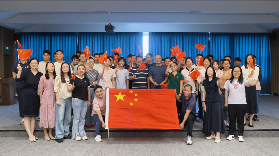 愿以吾輩之青春 捍衛(wèi)盛世之中華 | 江蘇北人組織觀看九三閱兵儀式